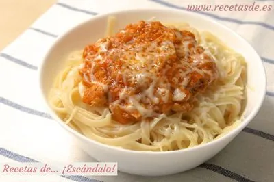 Espaguettis con atún y queso