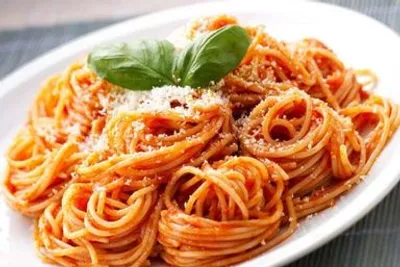 Espaguetis napolitano
