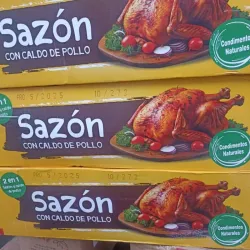 Sazón con caldo  de pollo