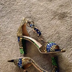 Zapato de tacón sin punta