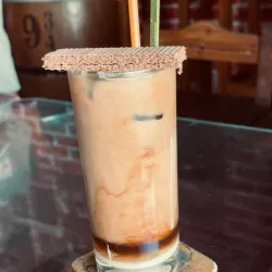 Iced coffee bombón