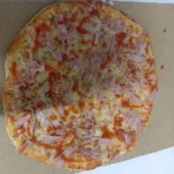 Pizza familiar con jamón viking y queso gouda