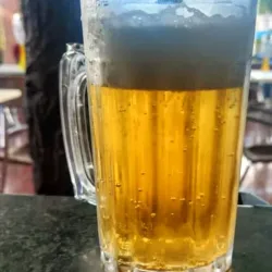 Jarra de cerveza dispensada 500 ml