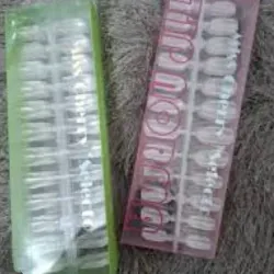 CAJAS DE 240 UÑAS SOLF GEL CUADRADAS ( TIRAS 24 UÑAS 350 )