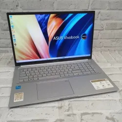 ASUS VIVOBOOK 17" — Básicamente nueva 💻✨