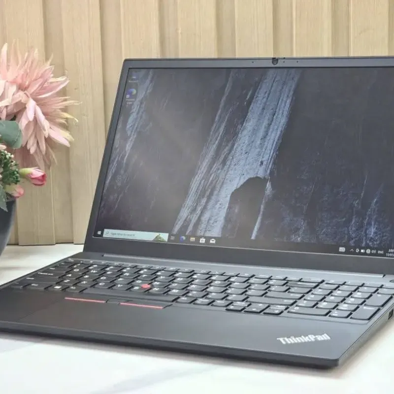 Lenovo ThinkPad E15 GAMA ALTA 💼💻 Básicamente Nueva 