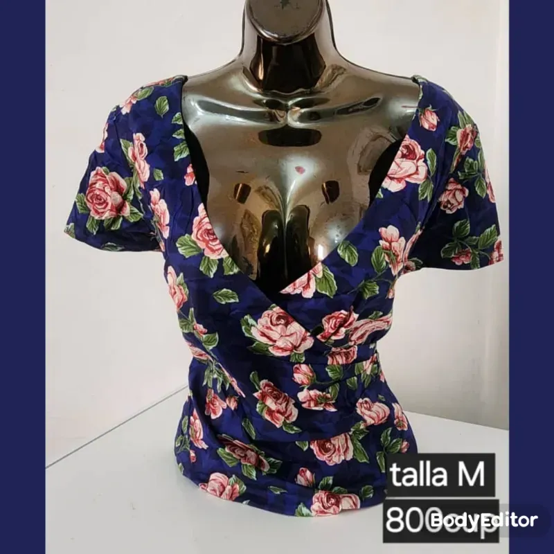 Blusa escote largo 