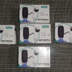 Dispensador automático para pomos de agua