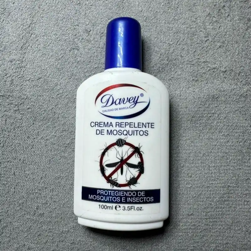 Crema repelente de mosquitos