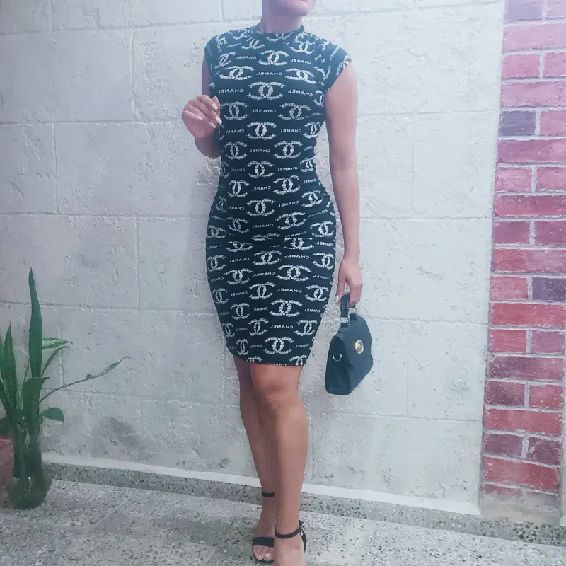 👗Chanel con mangas 