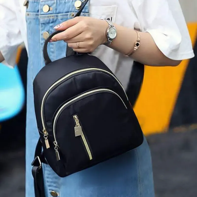MOCHILA NEGRA PARA ADOLESCENTE