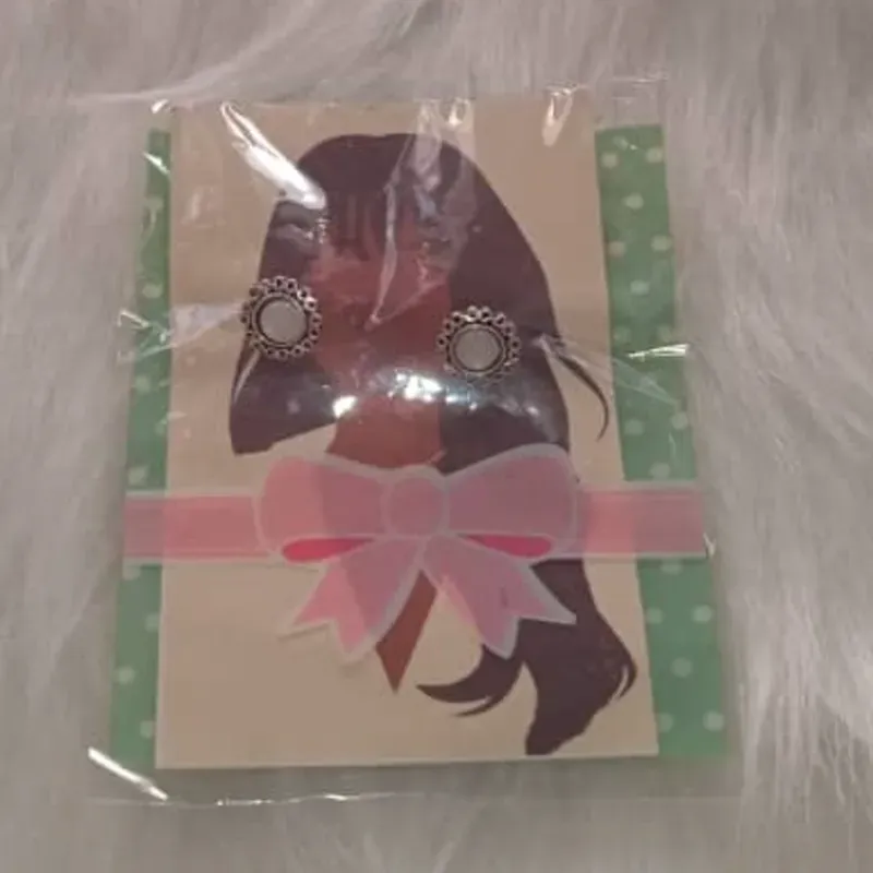 SURTIDO-ARETES EN SOBRE LISTO PARA REGALAR