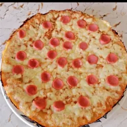 Pizza c/ Queso Gouda y Salchicha