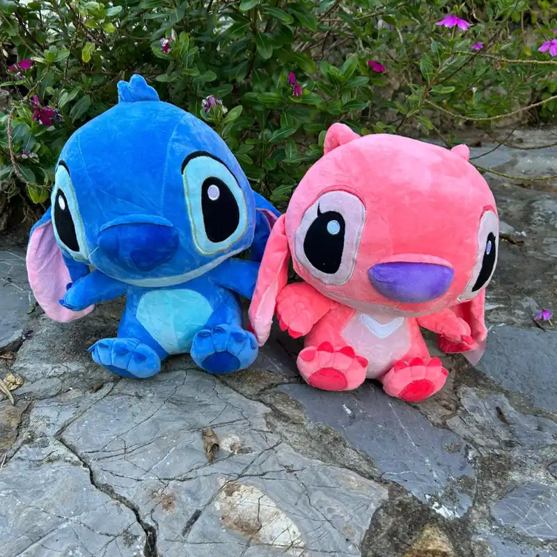 Stitch y Angel 