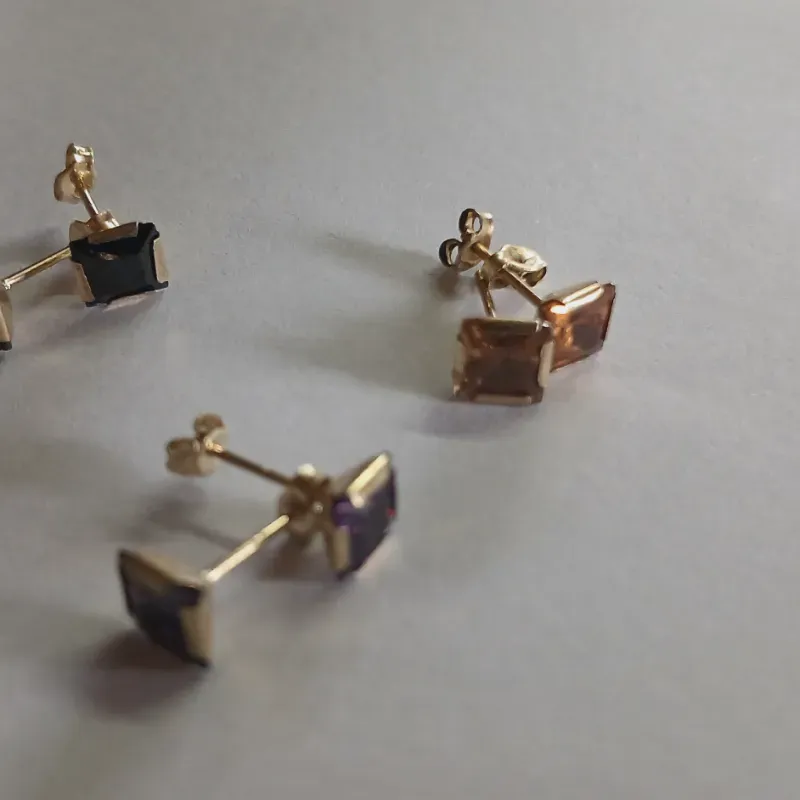 Aretes cuadrados 