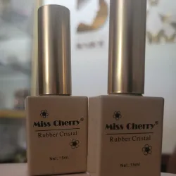 Base Rubber Miss Cherry 15 ml