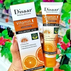 Protector solar blanqueador Disaar Beauty Skincare con vitamina C y ácido hialurónico. 
