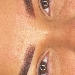 Micropigmentacion de cejas técnica (Microshading)