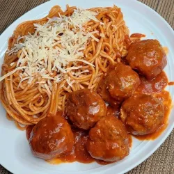 🍝 Espaguetis de Albóndigas