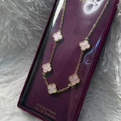 Cadema estilo van cleef