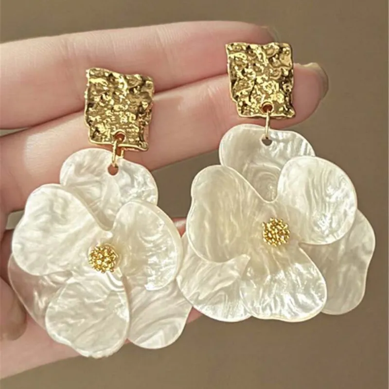Aretes