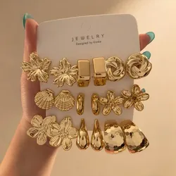 Aretes dorados