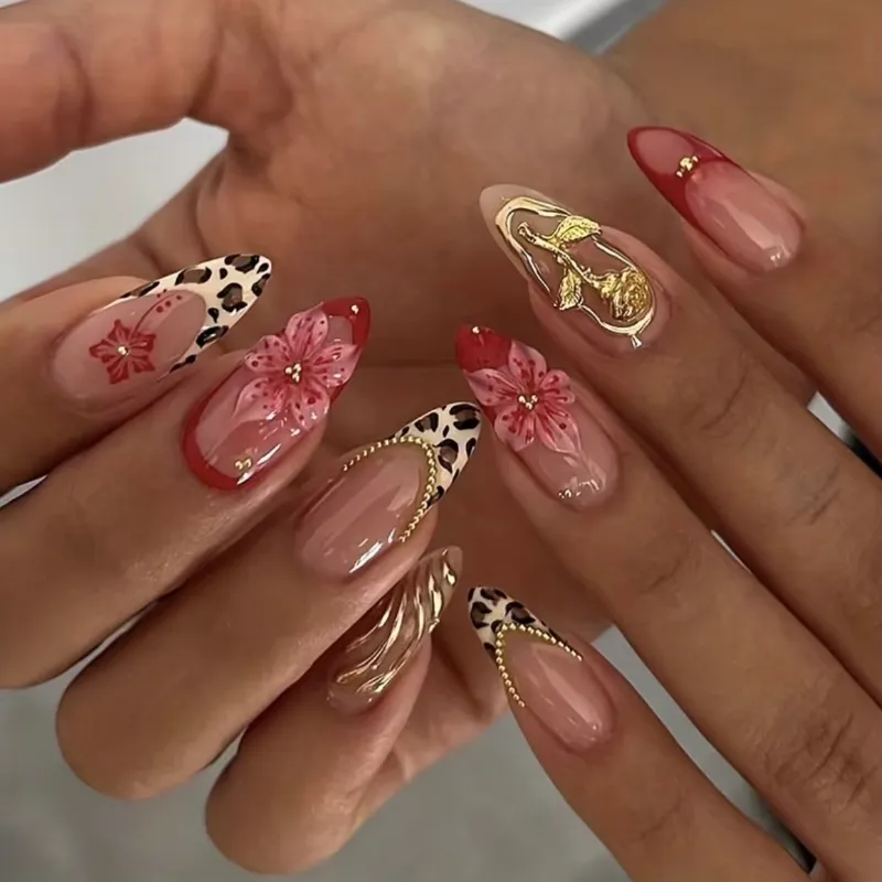 Uñas press on almendradas