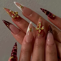 Uñas press on extra largas y puntiagudas