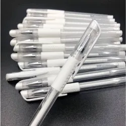 Pluma blanca para el visagismo