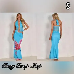 Conjunto azul de saya con flor