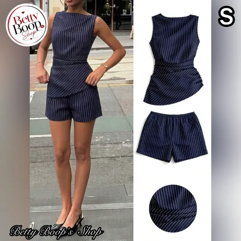 Conjunto azul oscuro a rayas de corte formal