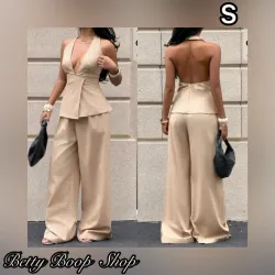 Conjunto beige de blusa escotada y espalda abierta