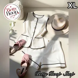 Conjunto blanco con bordes negros