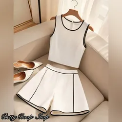 Conjunto de short blanco con franjas negras