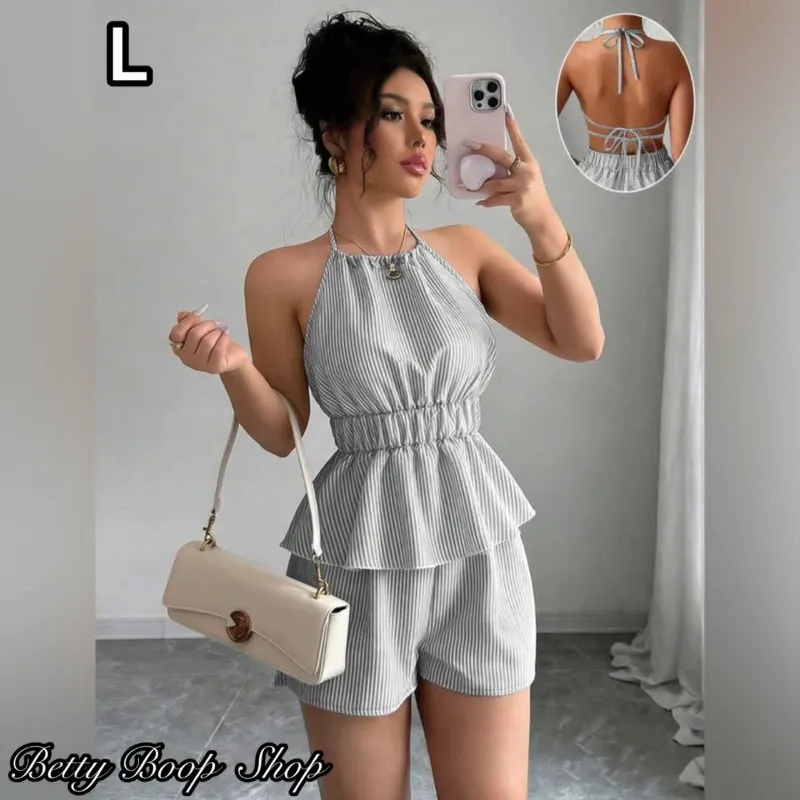 Conjunto gris de rayitas y top sin espalda