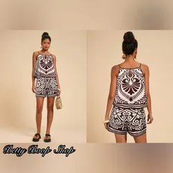 Conjunto marrón estampado