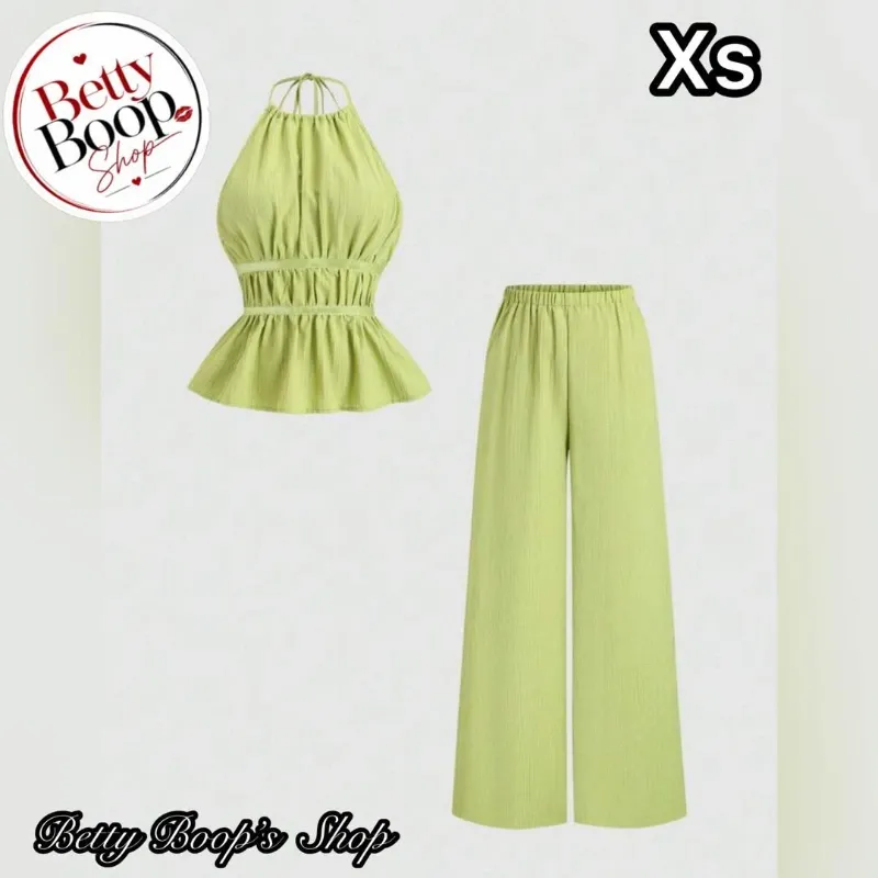 Conjunto verde menta de top fruncido y espalda abierta