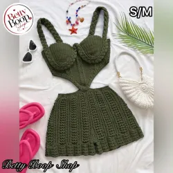 Enterizo verde militar a crochet
