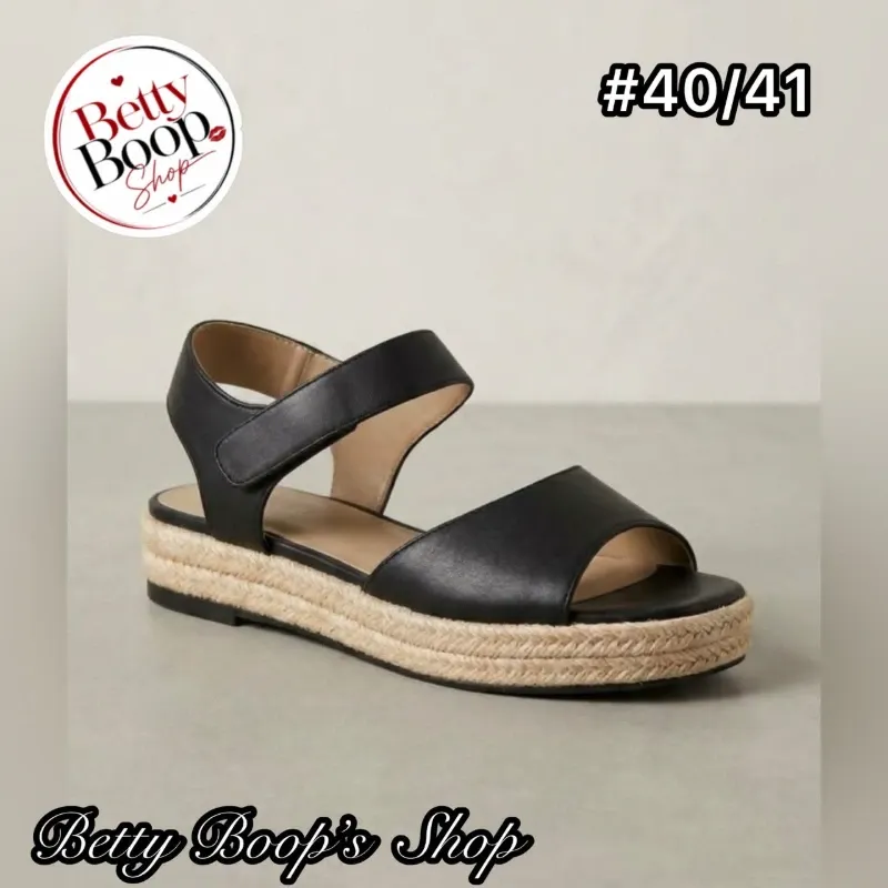 Sandalias negras con zuela de caucho