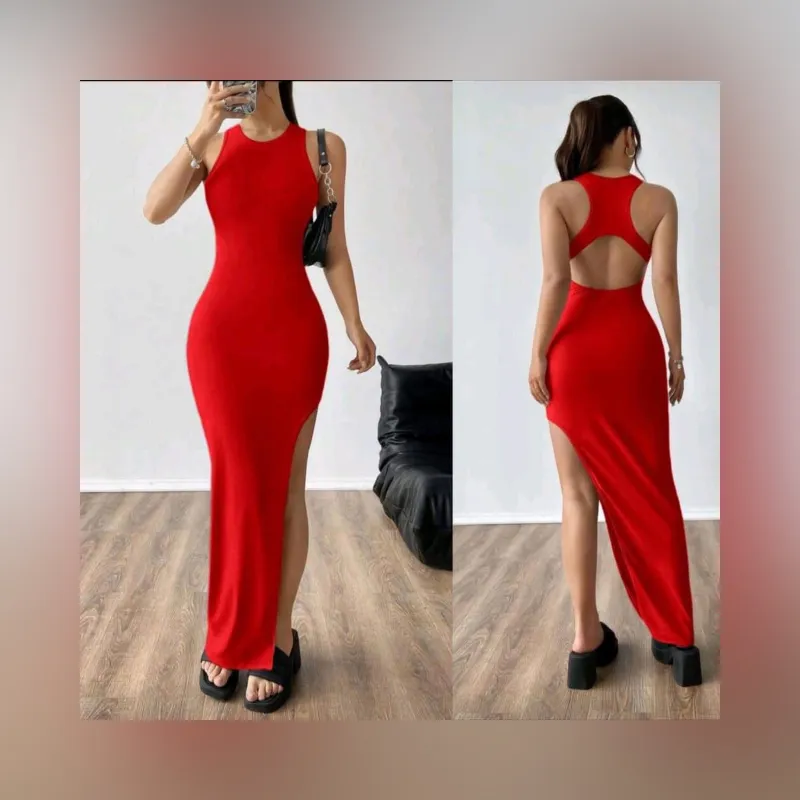 Vestido rojo con escote en la espalda