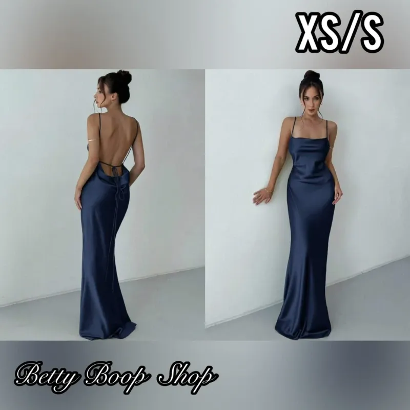 Vestido azul marino de satin con tirantes y escote en la espalda