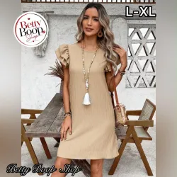 Vestido beige con mangas de doble vuelo, corte recto y fresco
