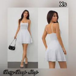 Vestido blanco de tirantes corte princesa