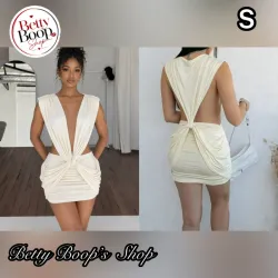 Vestido blanco hueso con escote sexy