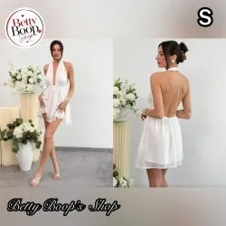 Vestido blanco veraniego con escote sin espalda