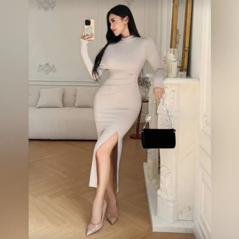 Vestido beis mangas largas