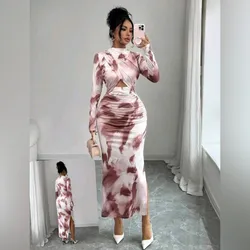 Vestido blanco marmolado en rosa mangas largas