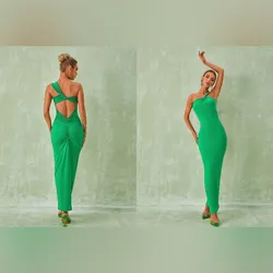Vestido verde con escote en la espalda