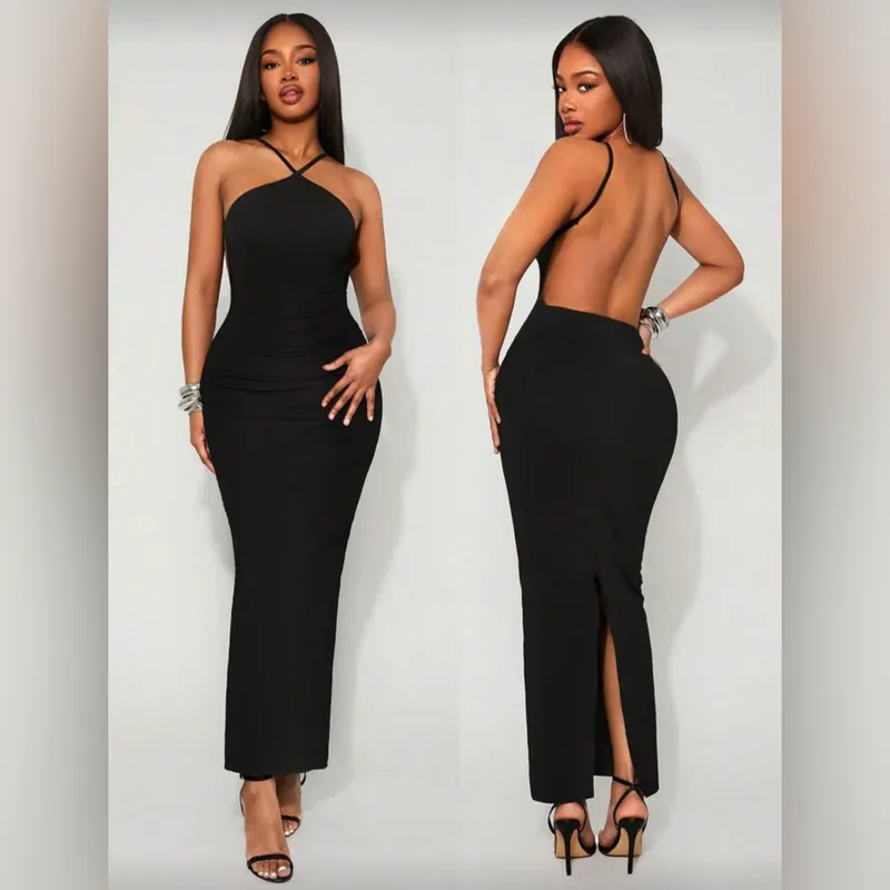 Vestido negro con escote en la espalda