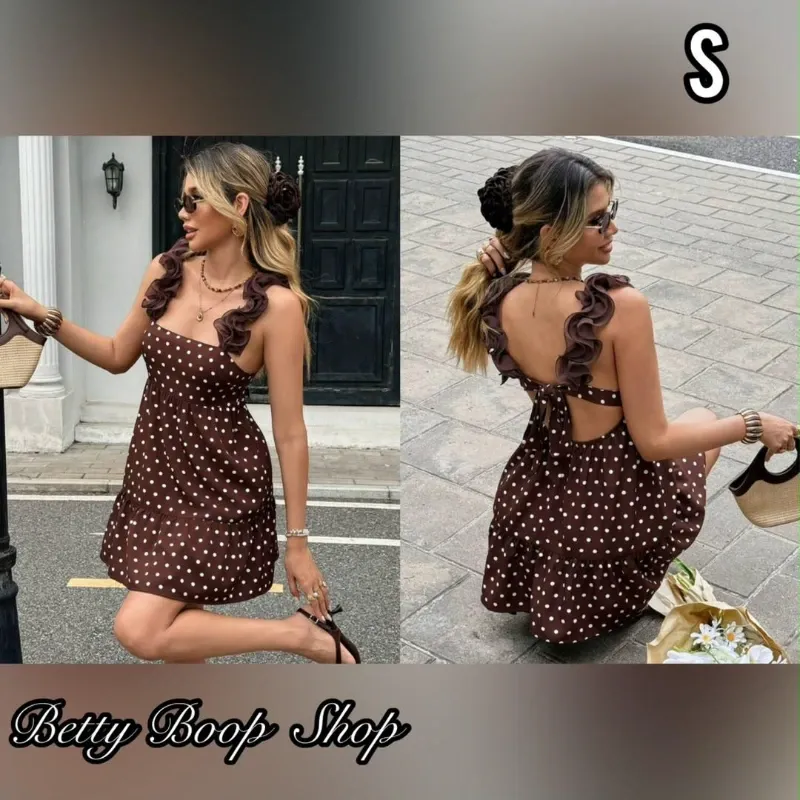 Vestido marrón con vuelos en mangas y estampado polka dot